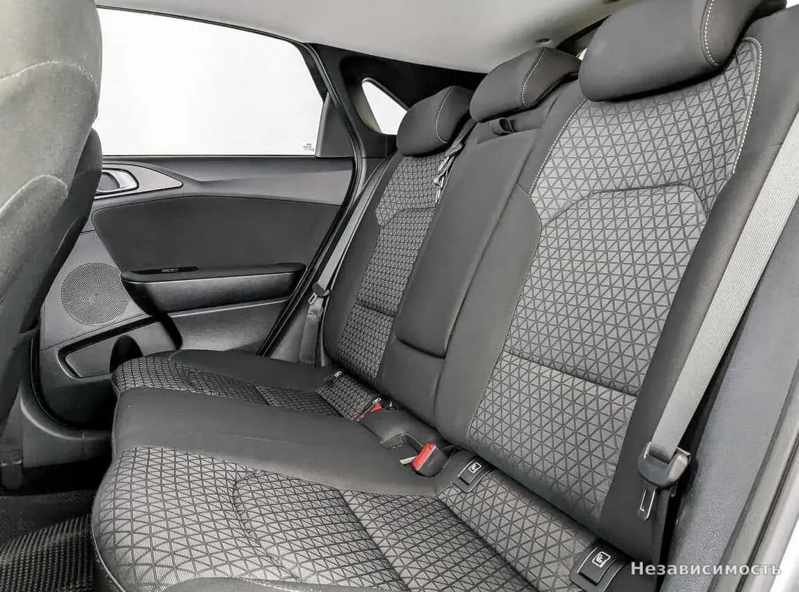 KIA Ceed 2019 с пробегом — фото 10