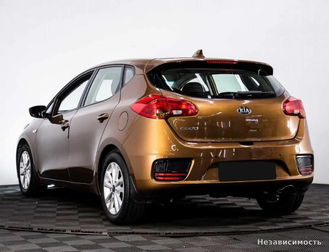 KIA Ceed 2017 с пробегом — фото 4