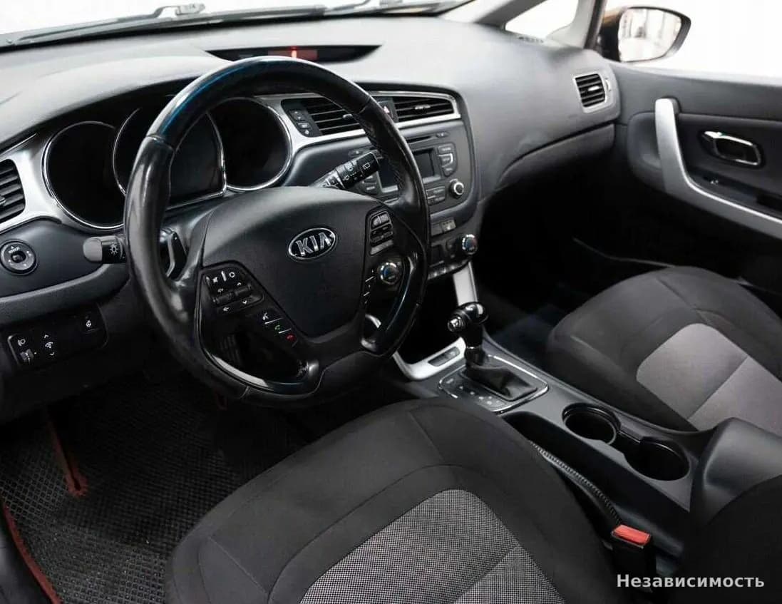 KIA Ceed 2017 с пробегом — фото 7
