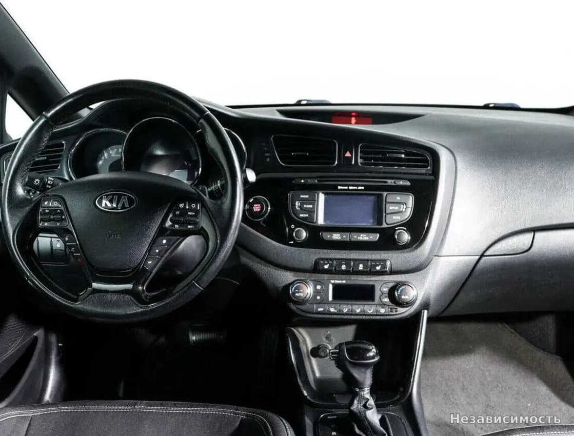 KIA Ceed 2013 с пробегом — фото 10