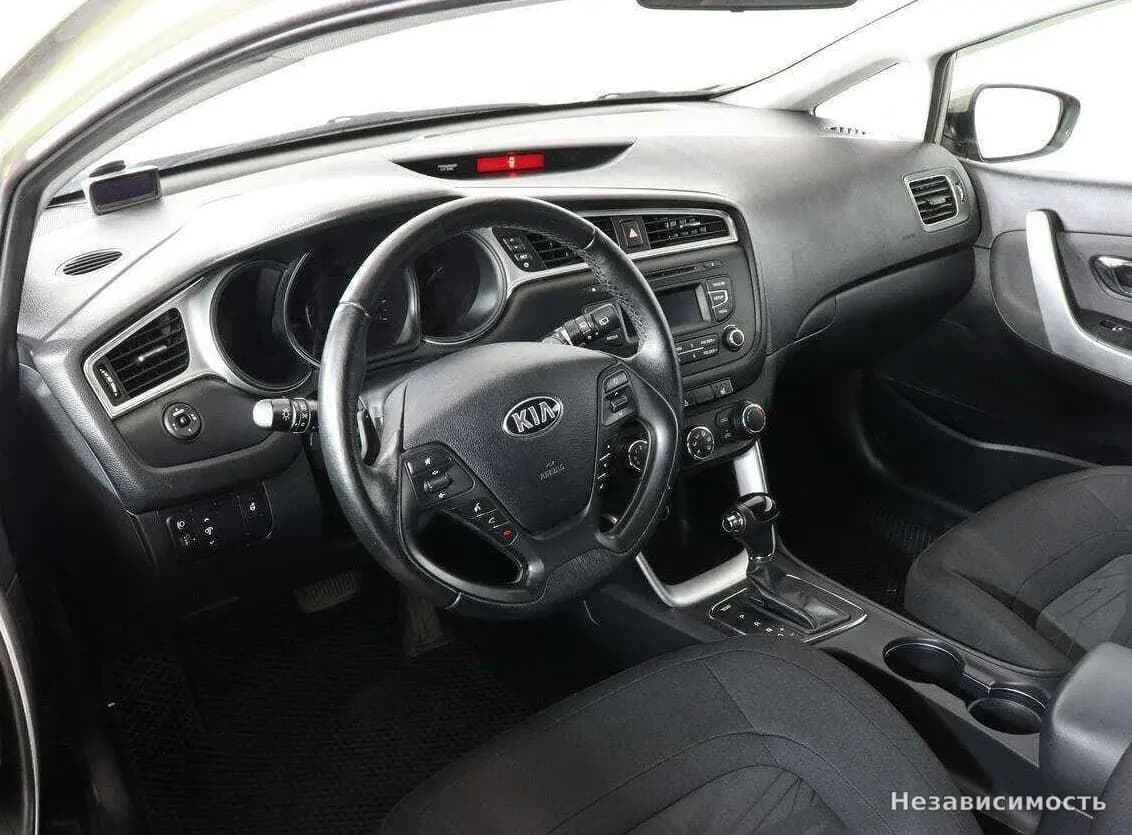 KIA Ceed 2016 с пробегом — фото 9