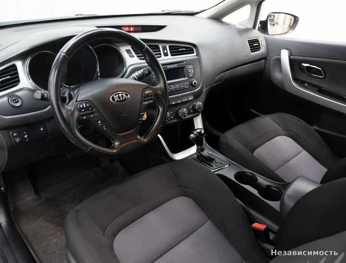 KIA Ceed 2014 с пробегом — фото 7