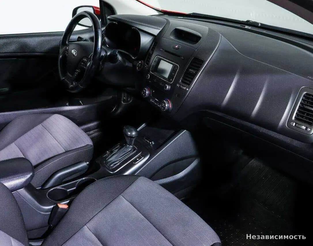 KIA Cerato 2013 с пробегом — фото 9