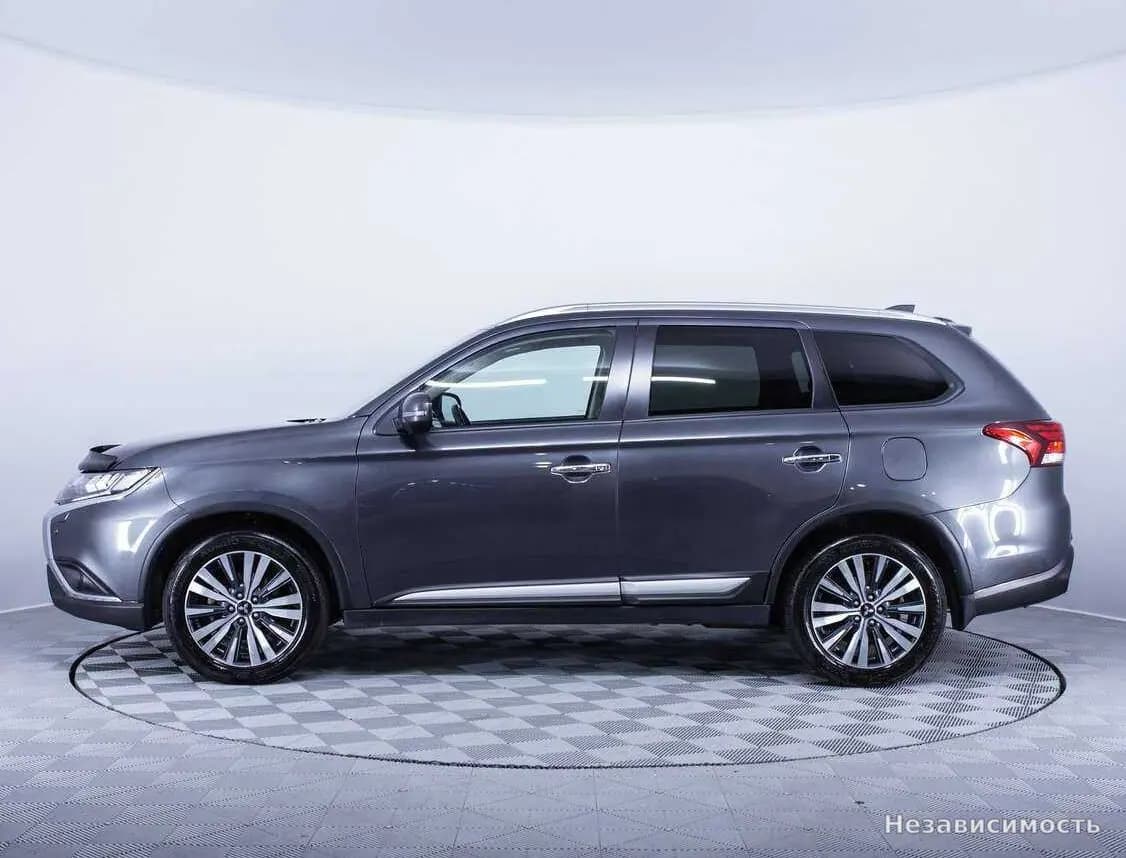 Mitsubishi Outlander 2021 с пробегом — фото 8