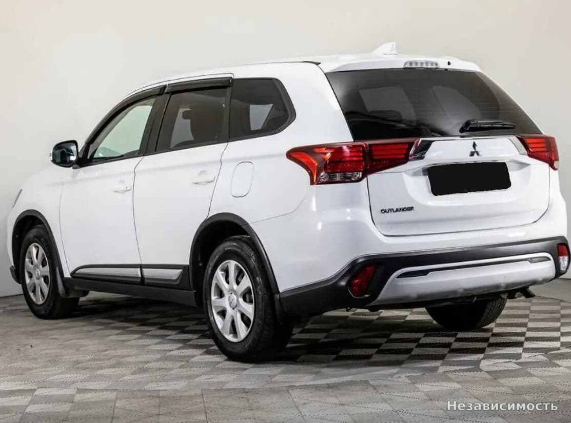 Mitsubishi Outlander 2020 с пробегом — фото 6