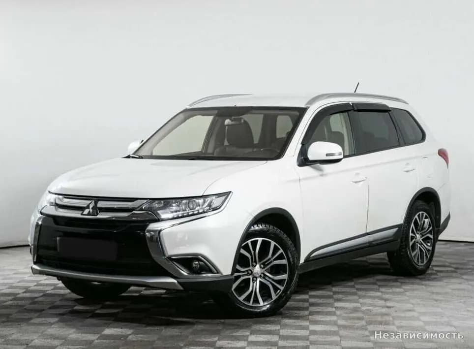 Mitsubishi Outlander, 2015 с пробегом