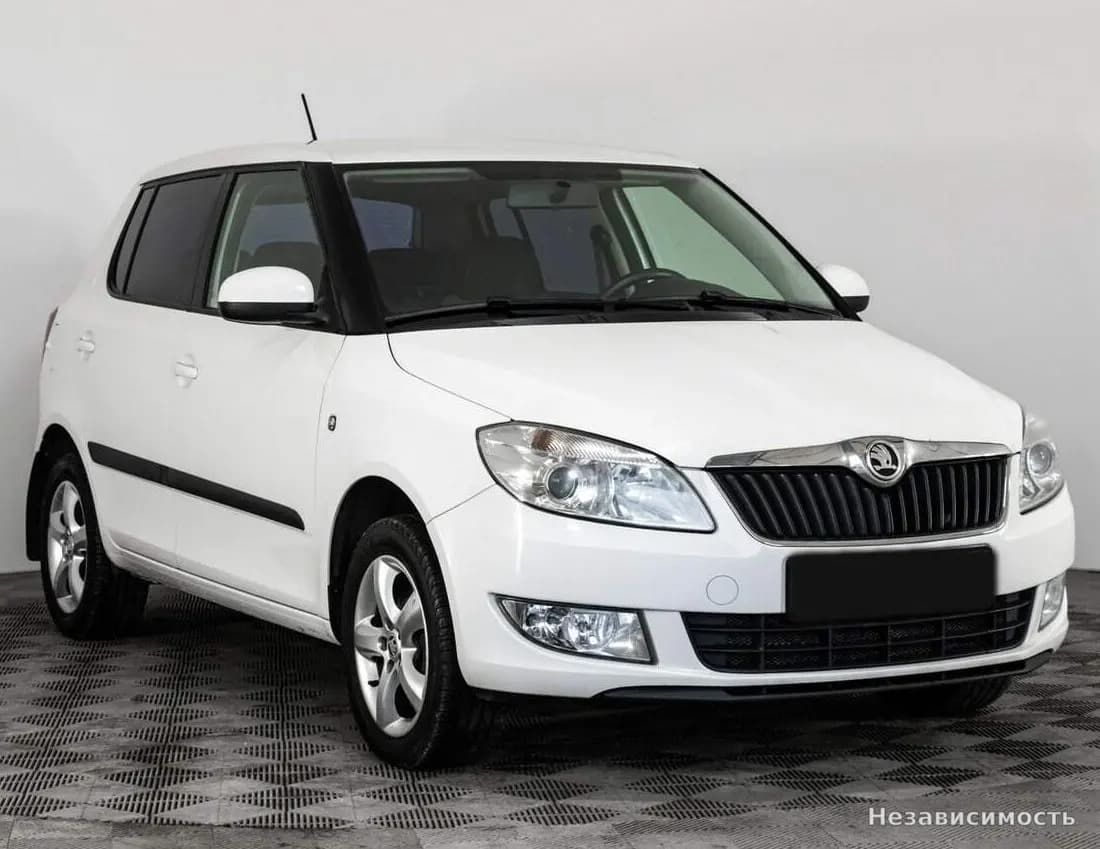 Skoda Fabia 2013 с пробегом — фото 3