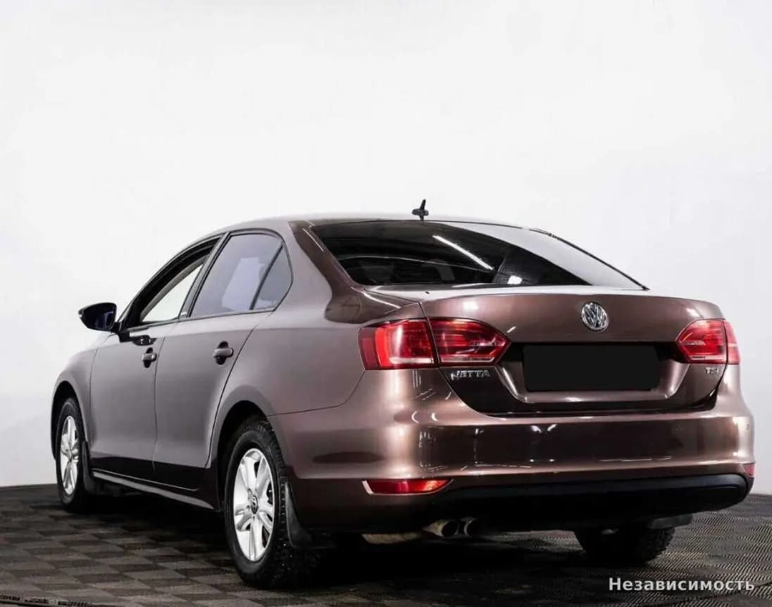 Volkswagen Jetta 2014 с пробегом — фото 4