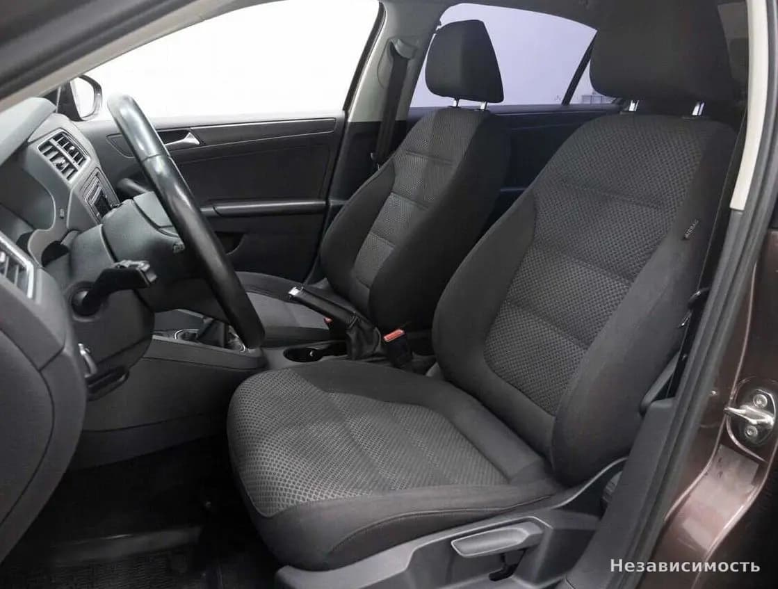 Volkswagen Jetta 2014 с пробегом — фото 10