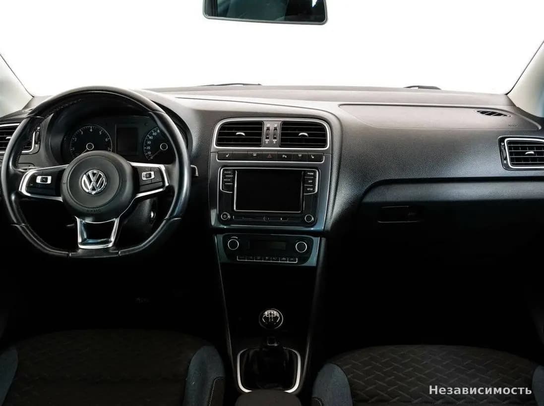 Volkswagen Polo 2019 с пробегом — фото 10