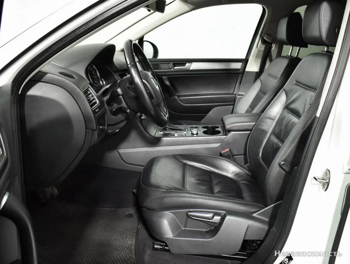 Volkswagen Touareg 2015 с пробегом — фото 10