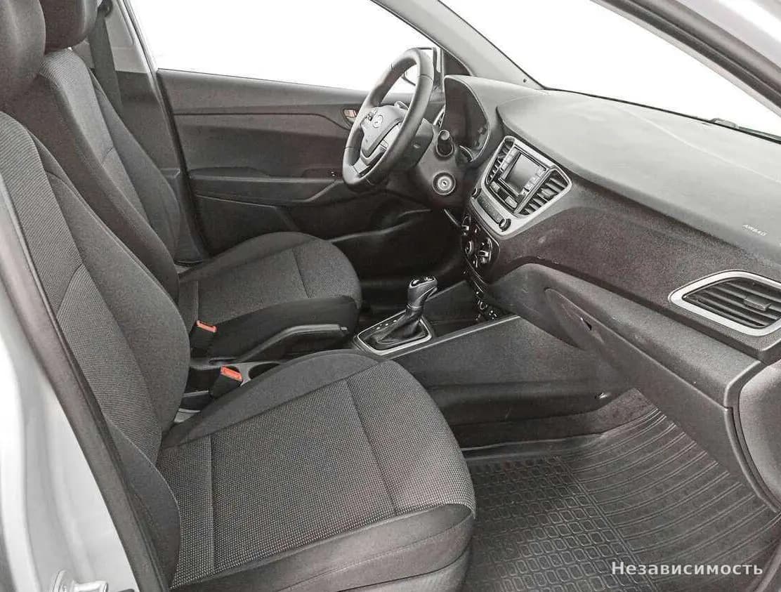 Hyundai Solaris 2017 с пробегом — фото 9